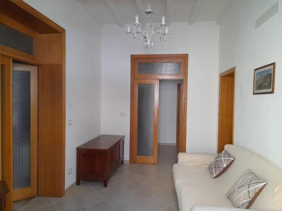 La Casina Di Guido Appartement Chianni Buitenkant foto